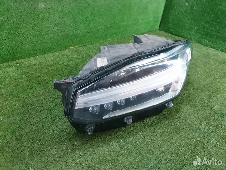Фара левая Volvo XC90