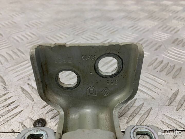 Б/У петля двери передний левый Renault Logan 1