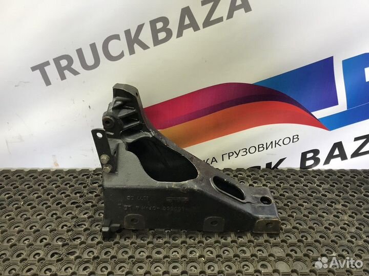 Кронштейн торсиона кабины правый Daf XF106