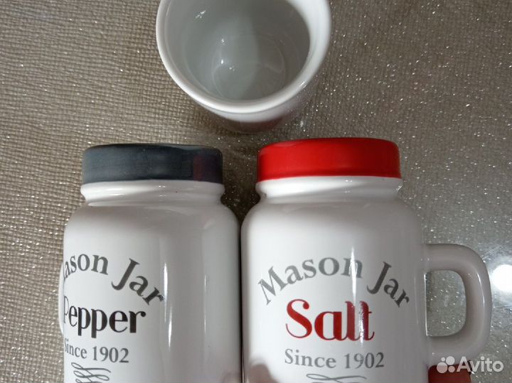 Набор для соли и перца и подставка для зубочисток