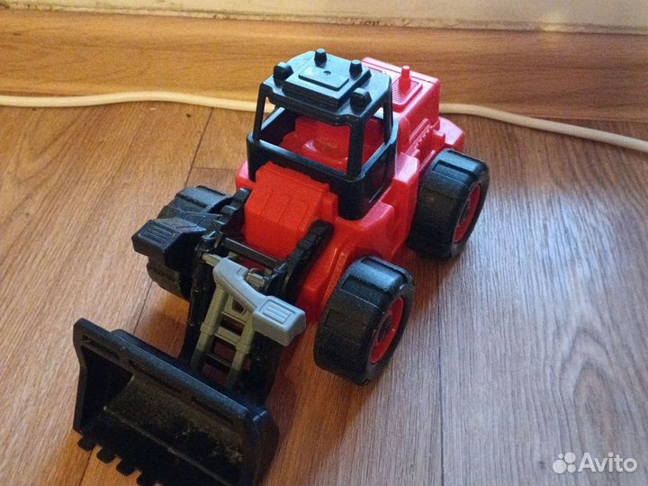 Детский трактор