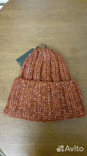 Шапка новая