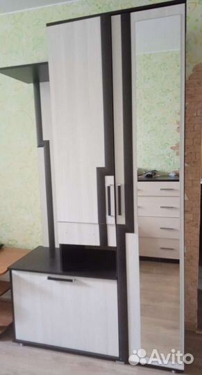Шкаф в прихожую бу
