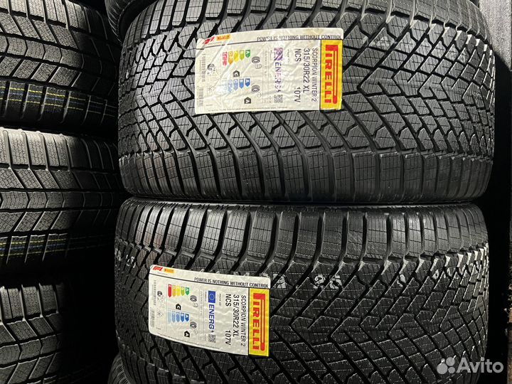 Pirelli Scorpion Winter 2 315/30 R22 и 275/35 R22 107V