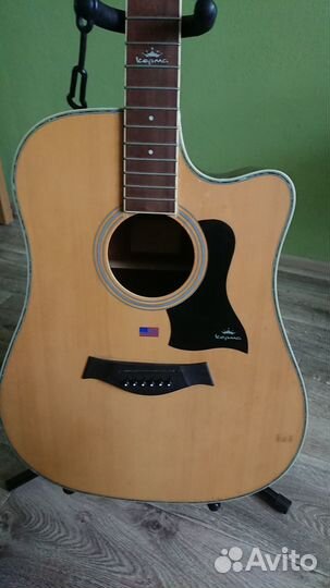 Полуакустическая гитара