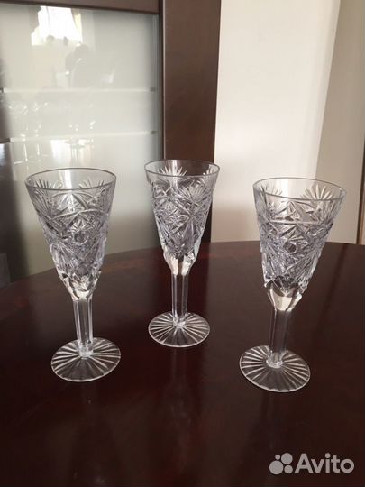 Хрустальные рюмки