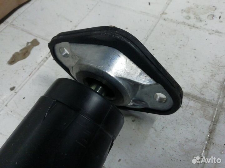 Амортизатор Новый Оригинал задний левый Cadillac