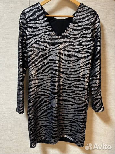 Платье с пайетками Zarina