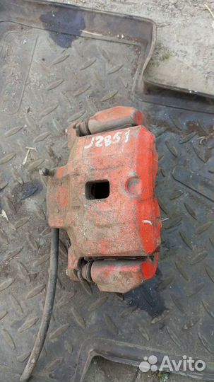 Суппорт тормозной передний mitsubishi lancer 9