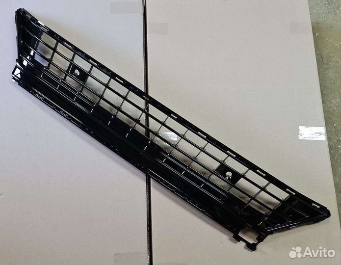В наличии Решётка радиатора рестайлинг с08.21