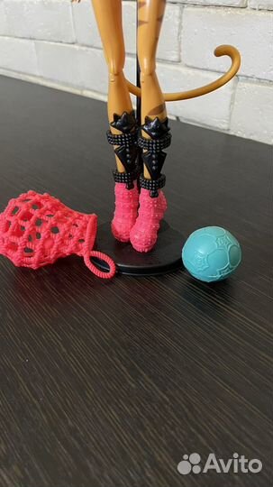 Кукла монстр хай Торалей Страйп