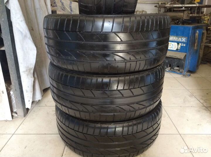 Bridgestone B381 235/45 R17