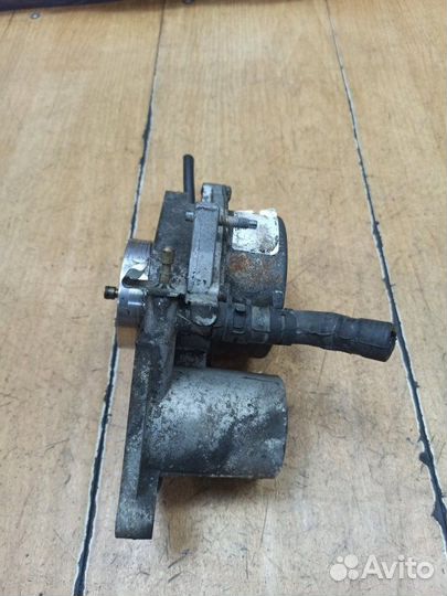 Вакуумный насос тормозной системы Ford Mondeo N7BA