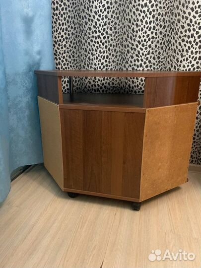 Тумба под телевизор