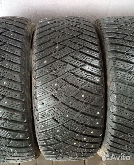 Goodyear Ultragrip Ice Arctic 215/55 R16 101V