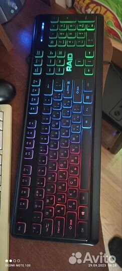 Игровая клавиатура и мышь