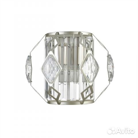 Бра настенный металлический со стеклом