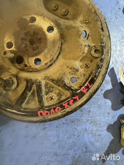 Задний тормозной пыльник volkswagen polo хэтчбек