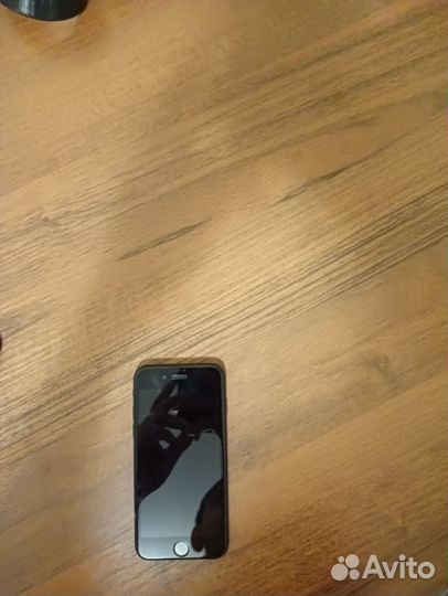 iPhone 7, 32 ГБ