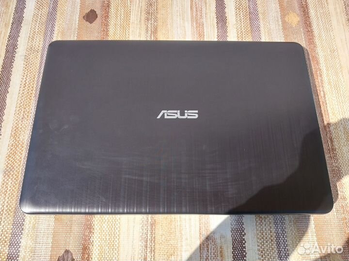 Ноутбук asus