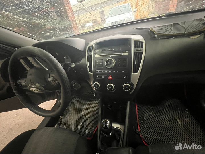 В разборе Kia Ceed 1 рест 2010-2012 на бу Запчасти