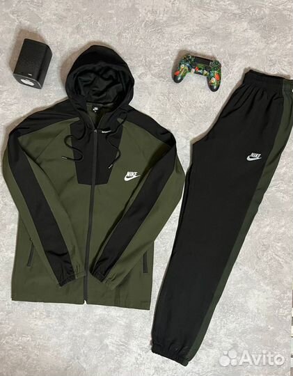 Кoстюм спoртивный Nike