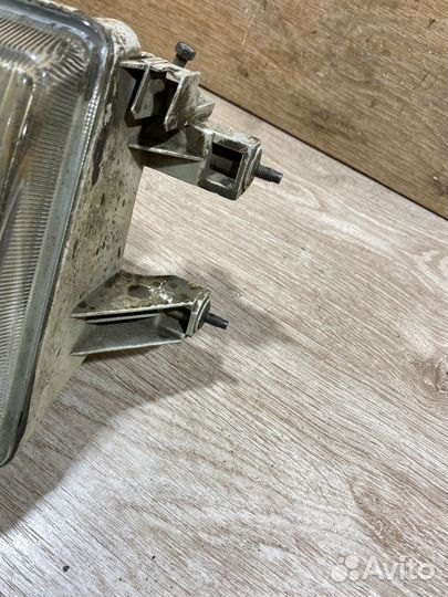 Фара передняя левая Toyota Corona T150 142371