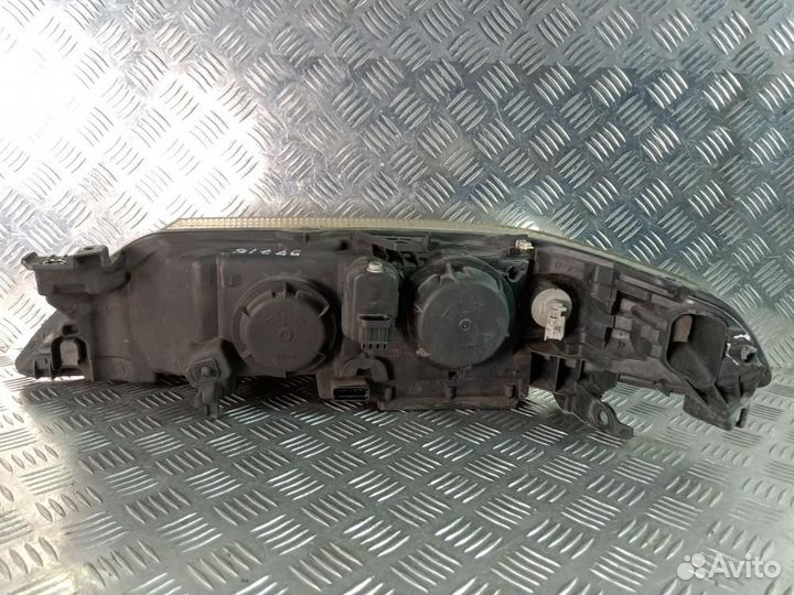 Фара Renault Laguna 2 (2000-2008)