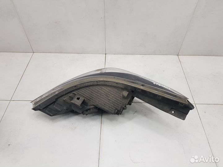 Фара правая Hyundai Solaris