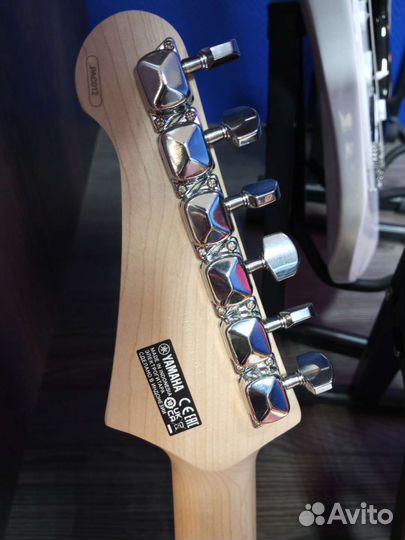 Гитара Yamaha pacifica 012