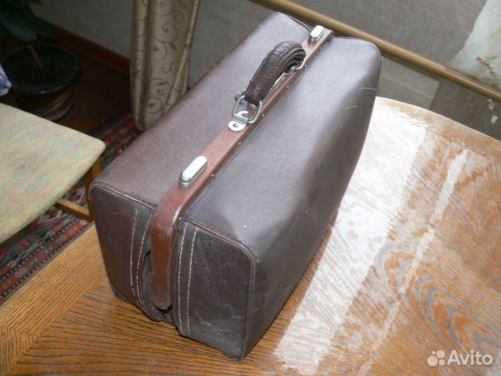 Саквояж доктора. Фабрика Бебеля