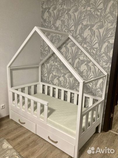 Кровать детская домик с ящиками для хранения
