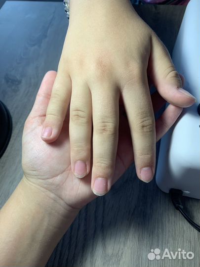 Ищу модель на покрытие ноготков гель- лаком