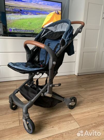 Коляска прогулочная
