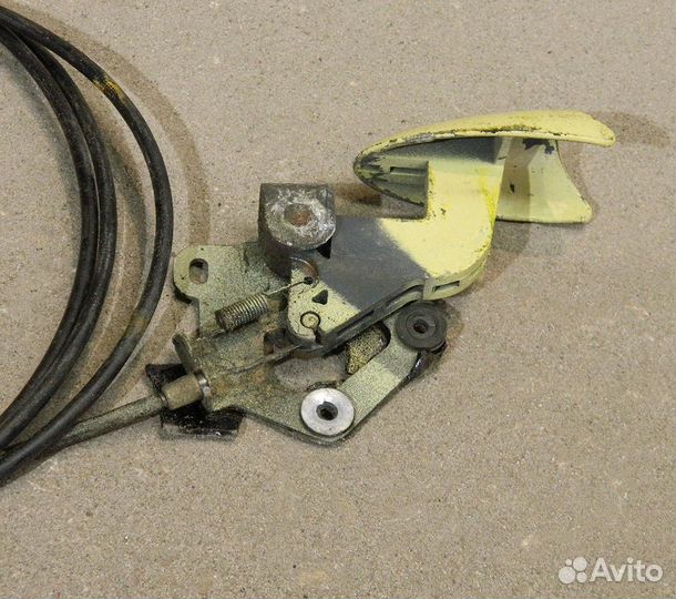 Трос открывания багажника с ручкой Skoda Felicia