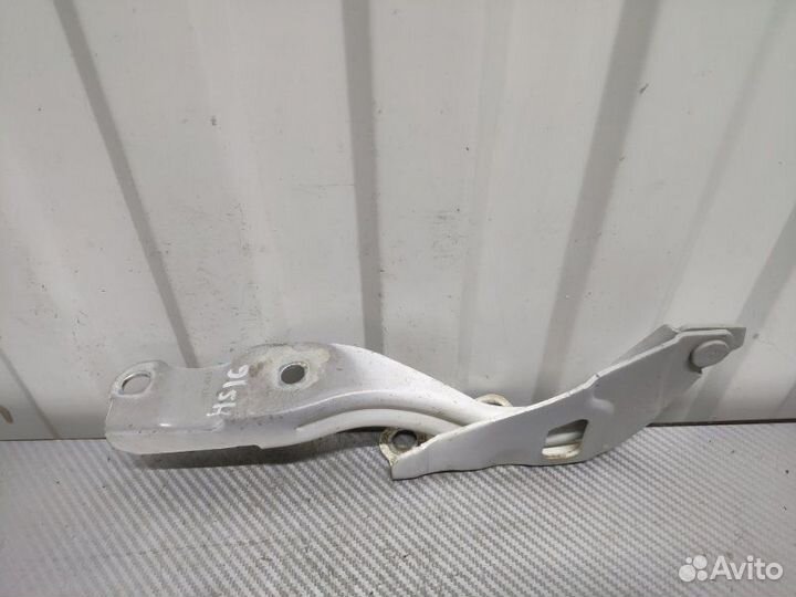 Петля капота передняя левая Hyundai Solaris RB 1.6