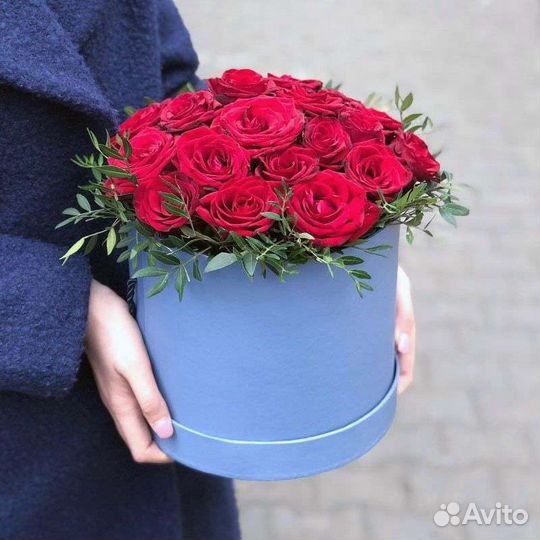 Розы в шляпной коробке