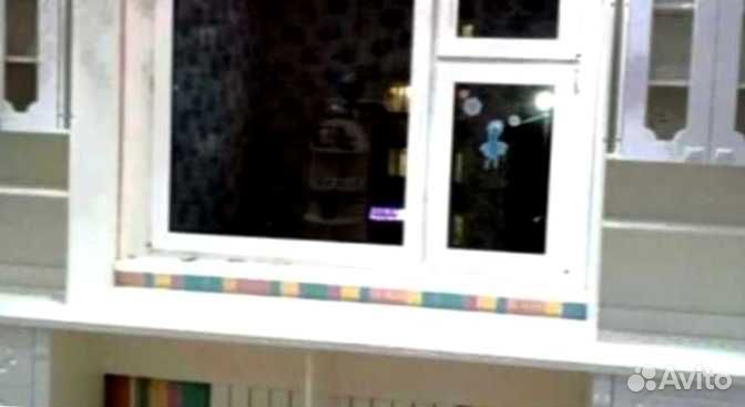 Рабочая зона в углу у окна