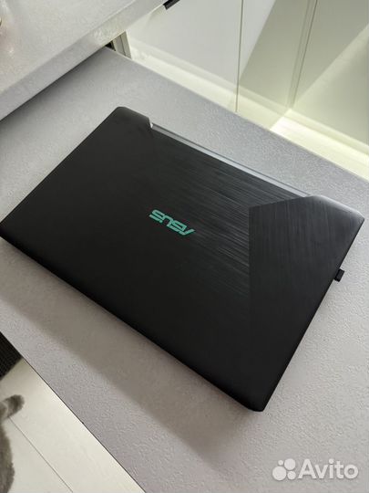 Игровой ноутбук Asus F570ZD