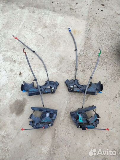 Замок двери Ford Mondeo 4