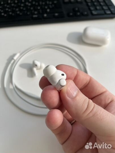 Наушники Apple AirPods Pro