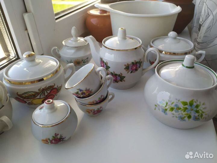 Куча посуды, соусники, чайники, кружки, антиквар