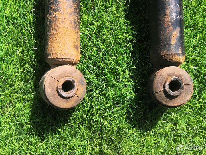 Амортизатор задний Mitsubishi Colt 1997 МКПП 4G13