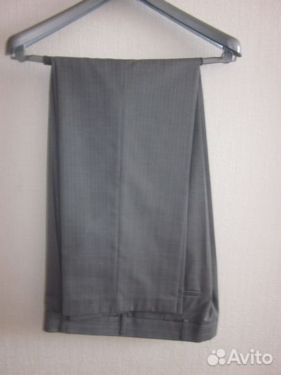 Деловой костюм Valenti