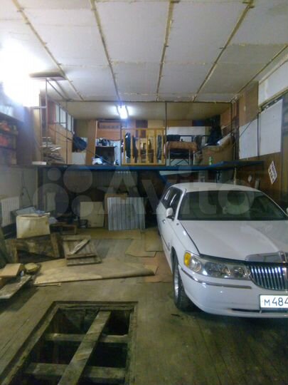 Гараж, > 30 м²