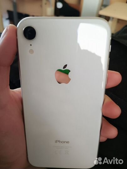 iPhone Xr, 64 ГБ