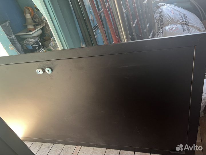 Дверь входная металлическая новая