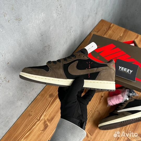 Travis Scott x Air Jordan 1 Retro Low OG SP