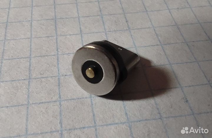 Магнитный коннектор для зарядника