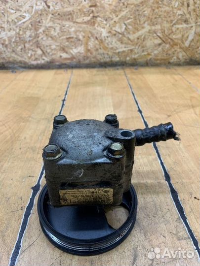 Насос гидроусилителя руля Nissan Primera QG18 2003